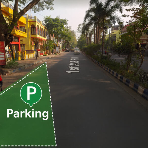 MidTown Bistro Parking – exterior and on-site spaces